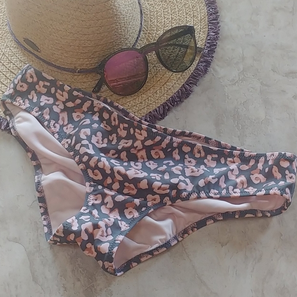 Shade & Shore Other - Shade & Shore bikini bottoms